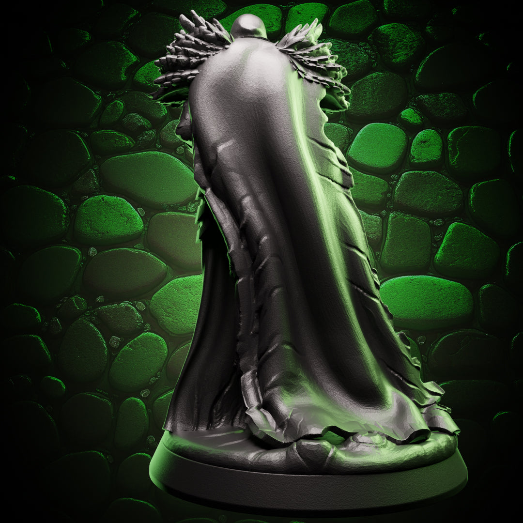 Back view of the Kenku Fighter miniature showing robes and feathered mantle.