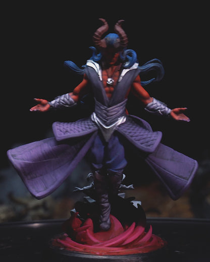 360-degree rotational video of Helios Tabletop’s 3D printed Male Tiefling Sorcerer miniature, revealing every angle of the mini and superior resin craftsmanship.