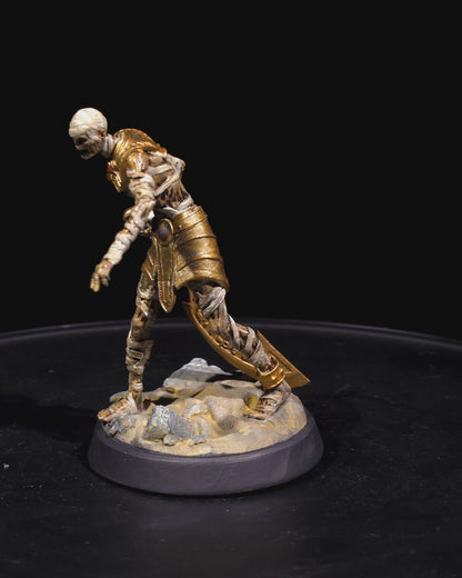 Mummy - Pose 3 - Medium (1in base)